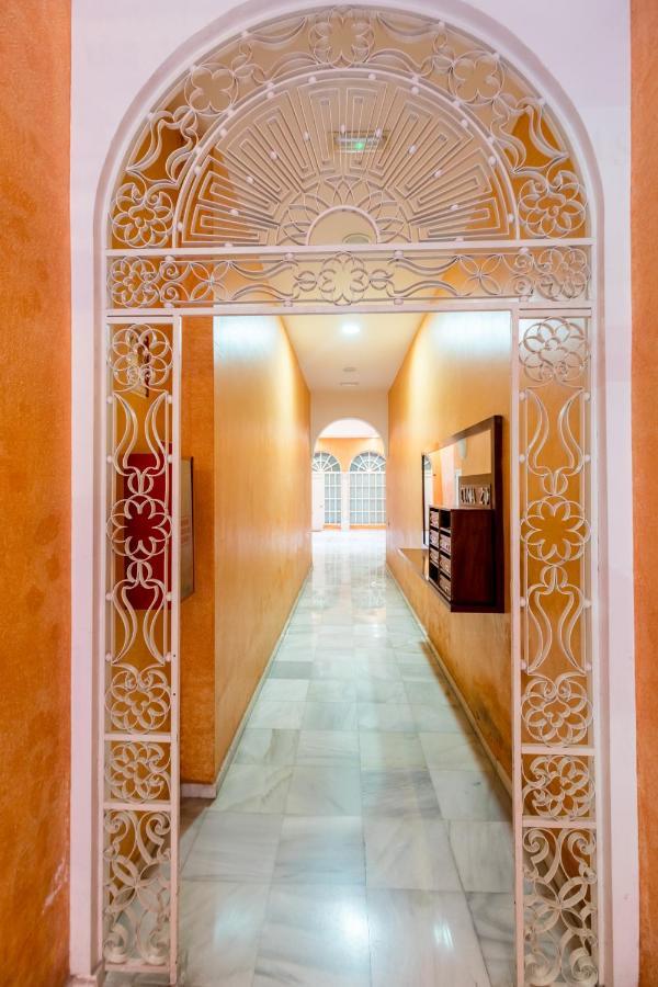 Behouse Cuna セビリア エクステリア 写真